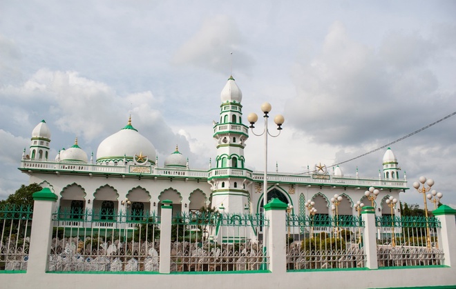 Mosques in Cham ethnic minority village